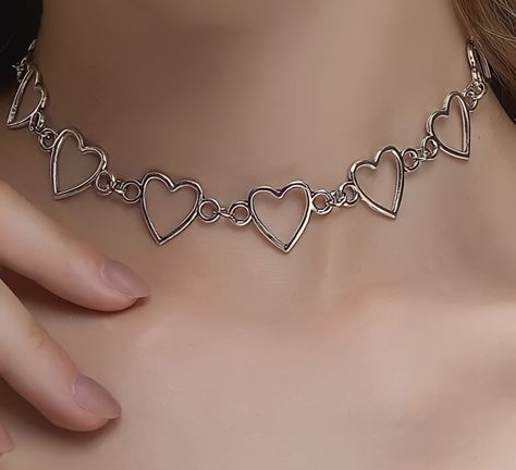 aesthetic heart hearts chain necklace jewelry accessories cute pretty adorable girly trendy shop fashion stylish fashionable stylish metal silver Choker, Chain, Silver