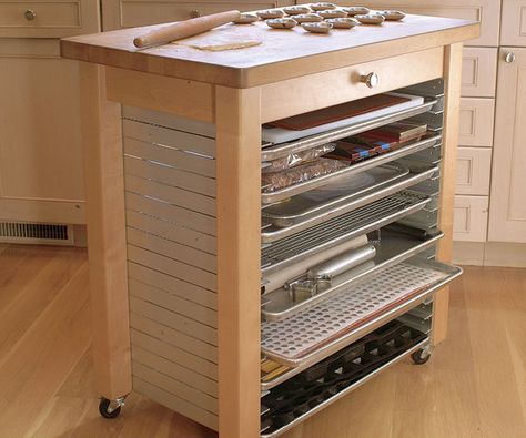 This rolling cart does triple duty as movable work surface, cooling rack, and storage for molds, stencils, and sheet pans. Provence Villa, Baking Storage, Baking Station, Kitchen Island Storage, Home Bakery Business, Bakery Restaurant, Bakers Kitchen, Kitchen Top, Bakery Kitchen