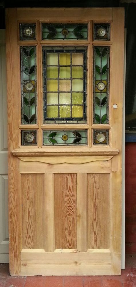 Victorian Screen Door, Front Door Antique, Edwardian Stained Glass Windows, Stained Glass Door Design, Antique Front Doors, Stain Glass Front Door, Glass Panel Front Door, Side Door Ideas, Cottage Core Door