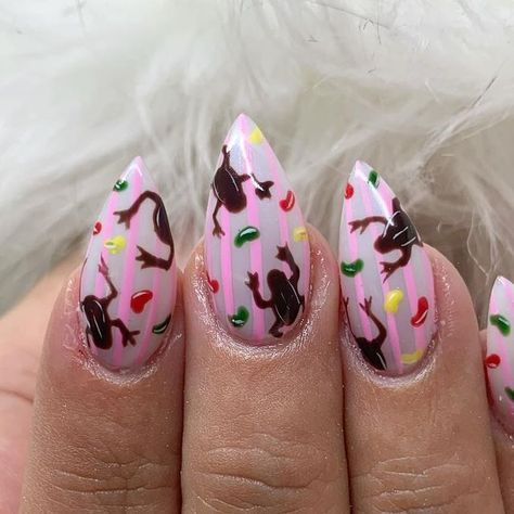 Harry Potter Bails, Harry Potter Nails Subtle, Harry Potter Nails Christmas, Disney Nail Inspiration, Nail Designs Harry Potter, Subtle Harry Potter Nails, Disney And Universal Nails, Universal Studios Nail Ideas, Revenge Nails