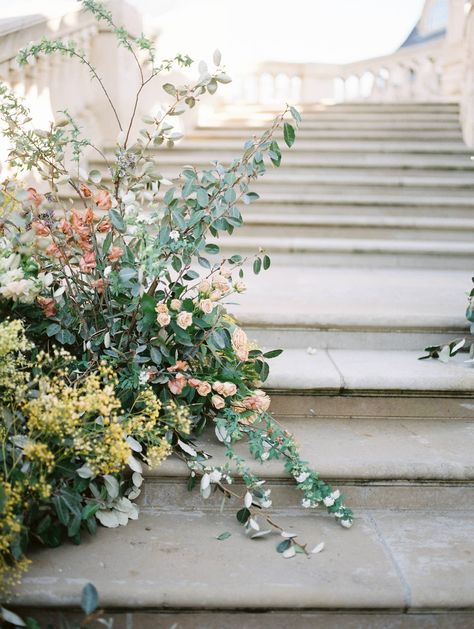 Colourful Wedding Inspiration at The Olana in Dallas | Dallas Wedding Inspiration | Gallery | Item 58 Ceremony Installation, Organic Wedding Flowers, The Olana, Old World Wedding, Fairytale Aesthetic, Floral Installation, Dallas Wedding Venues, Mansion House, Colourful Wedding