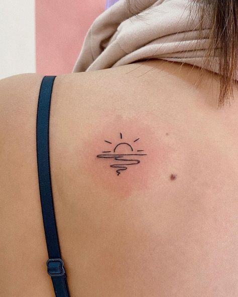 Small Sun Rise Tattoo, Tattoos Representing Change And Growth, Mini Sunset Tattoo, Sunset Sky Tattoo, Line Art Sun Tattoo, Last Minute Tattoo Ideas, Sun Rising Tattoo, May Tattoos, Sun Rise Tattoo