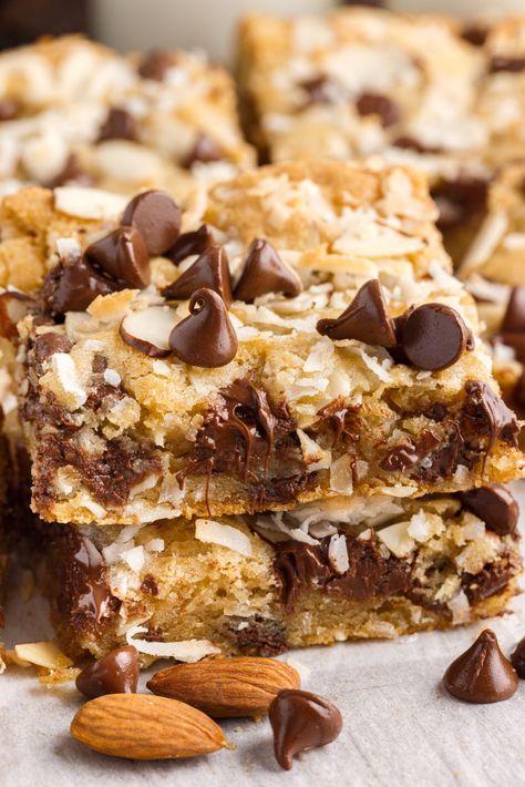 Almond Joy Cookie Bars Almond Joy Bars Recipe, Magic Cookie Bar Recipe, Almond Joy Bars, Raspberry Cheesecake Bars, Easy Bar Recipes, Coconut Chocolate Bars, Almond Joy Cookies, Magic Cookie Bars, Almond Bars