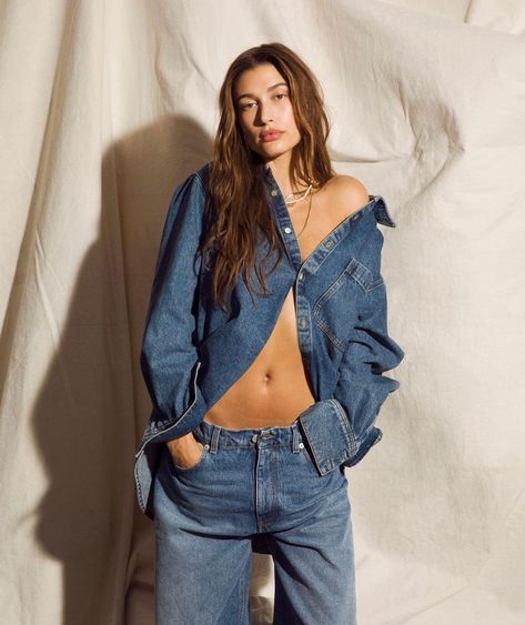 Beaufille on Instagram: “@haileybieber wearing our FW22 Deren Blouse in Organic Cotton for @byrdie 💙💙💙 Captured by @hannahillierphotography Styled by…” Denim Photoshoot, Denim Studio, Hailey Rhode Baldwin, Denim Editorial, Hailey Baldwin Style, Look Jean, Moda Jeans, All Jeans, Model Inspo