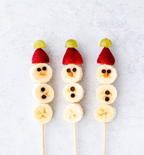 8 Healthy Kids Christmas Snacks - Haute & Healthy Living Healthy Christmas Snacks For Kids, Christmas Snacks For Kids, Healthy Christmas Snacks, Jul Mad, Kreative Snacks, Food Art For Kids, Kids Christmas Party, Healthy Christmas, Holiday Snacks