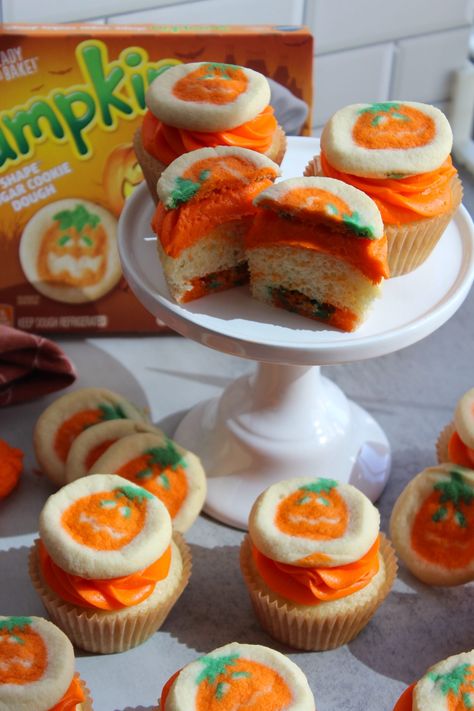 Sugar Cookie Cupcakes, Homemade Cupcake Recipes, Cookie Cupcakes, Pillsbury Sugar Cookies, Halloween Food Appetizers, Pumpkin Sugar Cookies, Halloween Sugar Cookies, Pumpkin Cake Recipes, Artistic Ideas