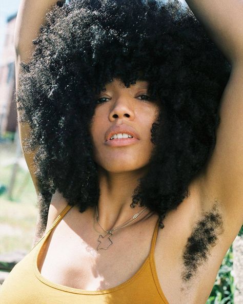 Bodyhair Positivity, Body Hair Positivity Art, Body Hair Positive, Armpit Fat, Natural Women, Body Hair, Body Positivity, Pretty People, Influencer