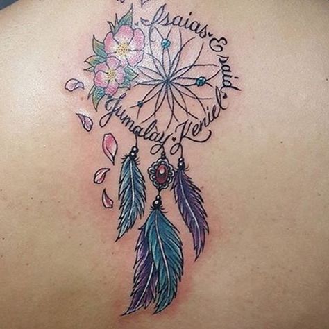 Half Sleeve Tattoos For Women Upper Arm Dream Catcher, Dream Catcher Family Tattoo, Dreamcatcher Tattoo With Names, Flower Dreamcatcher Tattoo, Dream Catcher Birth Flower Tattoo, Dreamcatcher Memorial Tattoo, Tattoo Ideas Female Dreamcatcher, Dream Catcher With Names Tattoo, Cover Up Finger Tattoos