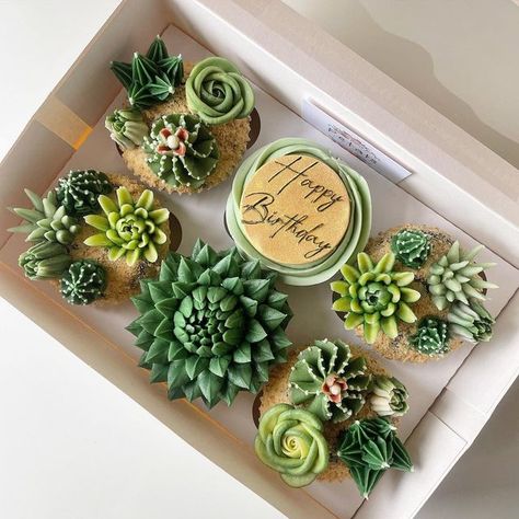 Green Floral Cupcakes, Green Flower Cupcakes, Succulents Cupcakes, Plant Cupcakes, Succulents Cake, Heart Cake Design, Lily Cake, Cupcake Piping, Chocolate Sculpture