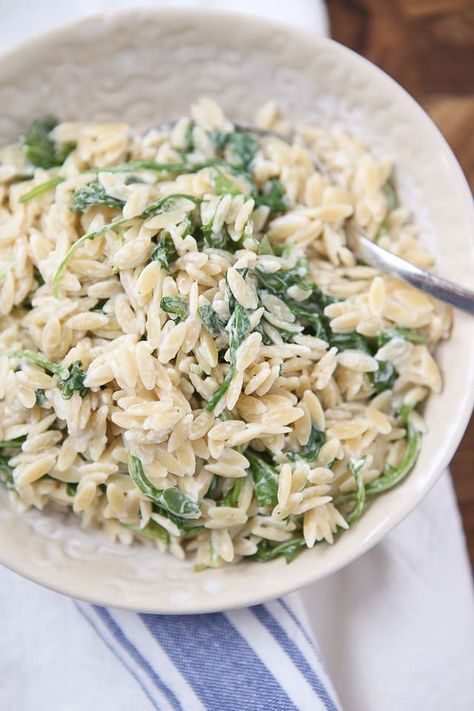 Orzo with Goat Cheese and Arugula is a simple side dish with just a few ingredients. Your whole family will love it! Creamy Goat Cheese, Orzo, Side Dishes Easy, Arugula, Goat Cheese, Soup And Salad, Side Dish Recipes, I Love Food, Vegetable Recipes