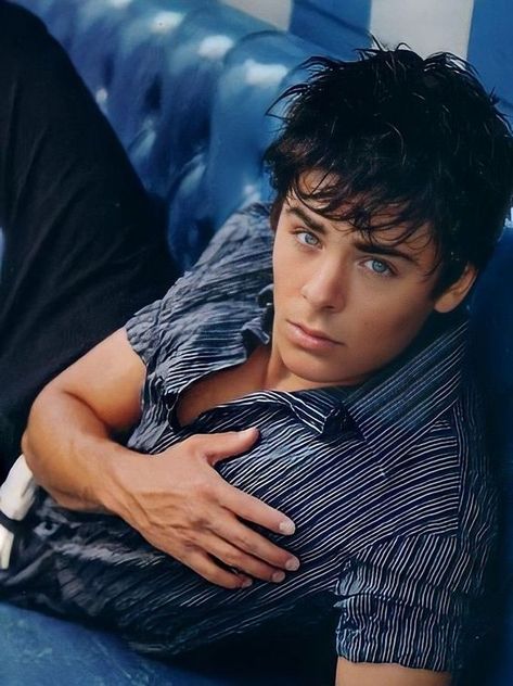 Zac Efron Photoshoot, Zac Efron Troy Bolton, Zac Efron Aesthetic, Zac Efron Muscle, Zac Efron Hairspray, Zac Efron Wallpaper, Zac Efron High School, Gabriela Montez, Zac Efron Pictures