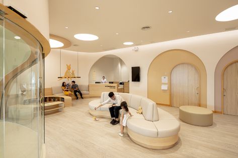 Gallery of EKH Children Hospital / IF (Integrated Field) - 13 Children's Clinic, Healthcare Interior Design, Children Hospital, Cabinet Medical, Hospital Interior, Four Rooms, Hospital Room, Hospital Interior Design, Hospital Design