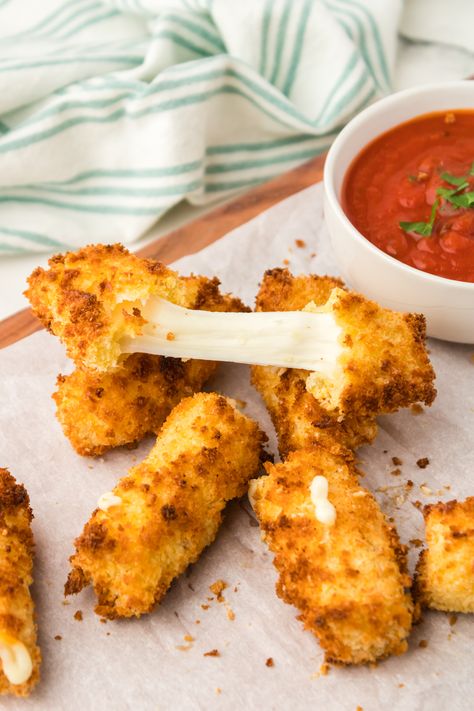 Homemade Air Fryer Mozzarella Sticks - Easy to Make! Healthy Mozzarella Sticks, Air Fryer Mozzarella Sticks, Air Fryer Mozzarella, Air Fryer Recipes Appetizers, Recipes Appetizers, Mozzarella Sticks, Cheese Sticks, Birthday Wishlist, How To Make Homemade