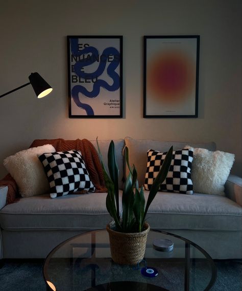 Interior Decor Apartment, Checkered Apartment Decor, Apartment With Grey Walls, Checker Living Room Decor, Dorm Apartment Living Room, Groovy Aesthetic Decor, Studio Living Room Ideas Small Spaces, Checkered Home Aesthetic, Minimalist Funky Decor