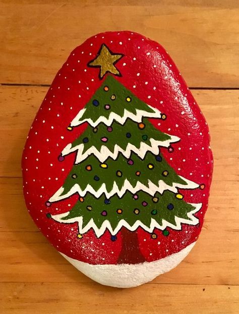 30 Cute Christmas Rock Painting Ideas - Nikki's Plate Christmas Stone Painting Ideas, Christmas Rock Painting Ideas, Christmas Rock Painting, Christmas Pebble Art, Rock Painting Ideas, Stone Art Painting, Christmas Arts And Crafts, Christmas Rock, Fun Christmas Crafts