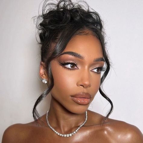 Rihanna Makeup, Wedding Makeup Bride, Glam Wedding Makeup, Date Night Makeup, Fesyen Rambut, Lori Harvey, Glam Makeup Look, Bridal Hair And Makeup, Formal Hairstyles