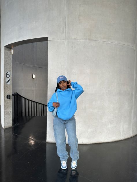 Blue Hoodie Outfit Black Women, Hoody Outfits Women Jeans, Lil Calm Fit, Denim Jordan 1s Outfit Women, Jean And Hoodie Outfit, Denim Jordan 1s Outfit, Light Blue Hoodie Outfit, Hoodie Jeans Outfit, Jeans And Hoodie Outfit