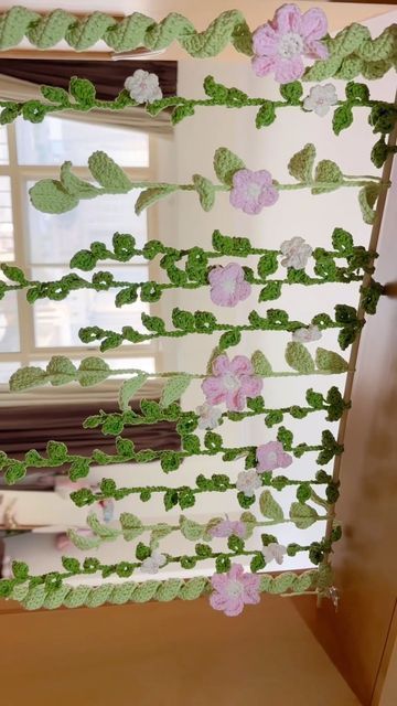 Crochet Garland, Crochet Fairy, Crochet Wall Hangings, Crochet Plant, Crochet Design Pattern, Crochet Vintage, Fun Crochet, Crochet Decoration, Crochet Home Decor