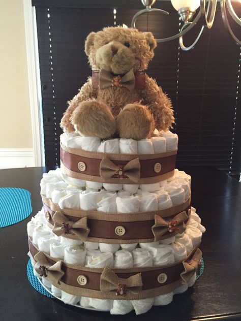 Bear Diaper Cakes For Baby Boy, Teddy Bear Shower Cake, Diaper Tower, Teddy Bear Diaper Cake, Homemade Baby Shower Favors, Bear Diaper Cake, Baby Shower Oso, Jordan Baby Shower, Unique Diaper Cakes