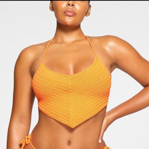 -Skims- Size Xxs (This Fit Me And I’m A Small) Brand New With Tag Style: Crochet Swim Handkerchief Top Color: Neon Orange Crochet Detail Handkerchief Style Top Open Back; Ties Around Neck And Back Use As A Swim Top Or Casual Top Bust: 13.5” Length: 15” 90% Recycled Nylon 10% Spandex Comment If You Have Any Question Halter Crochet, Handkerchief Top, Orange Crochet, Crochet Swim, Crochet Details, Swim Bottoms, Neon Orange, Casual Top, Swim Top