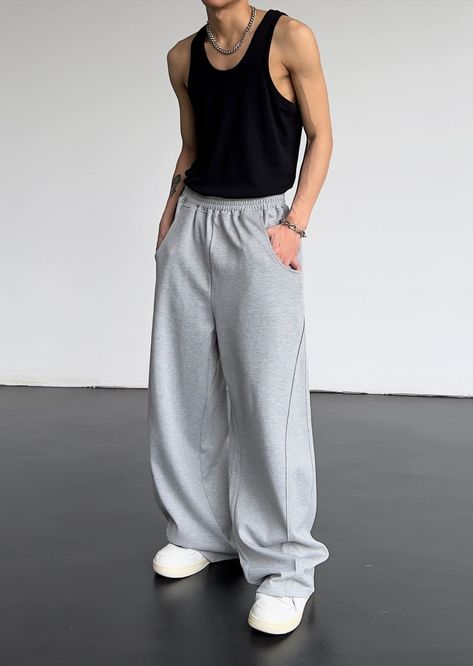 WN5688 ■size(cm)      Length   Waist   Hip     S   104   66   104     M   106   70   108     L   108   74   112     XL   110   78   116       ■model 176cm 55kg L Tank Top And Sweatpants Outfits Men, Tank And Sweatpants Outfit, Streetwear Pants For Men, Sweat Pants And Tank Top, Baggy Joggers Outfit, Baggy Sweatpants Outfit Men, Loose Sweatpants Outfit, Baggy Grey Sweatpants, Baggy Sweatshirt Outfit