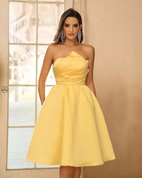 https://dengss.clothing/dengss-elegant-simple-charming-exquisite-style-womens-yellow-satin-gown-with-bust-pad-lulong-to-prevent-exposure-cascading-pleat-decoration-high-waist-a-line-umbrella-hem-mid-length-suitab/?feed_id=2991324&_unique_id=66848ec21dafd&utm_source=Instagram&utm_medium=28dengss&utm_campaign=FS%20Posteronline%20clothing77.88Color: YellowPattern Type: PlainType: A Line, Fit and FlareDetails: Backless, Cut Out, ZipperNeckline: StraplessSleeve Length: SleevelessLength: Knee Lengt... Midi Wedding Dress, Chic Outerwear, Simple Prom Dress, Yellow Satin, Womens Prom Dresses, Womens Cocktail Dresses, Satin Gown, Mid Dresses, Knee Length Dresses