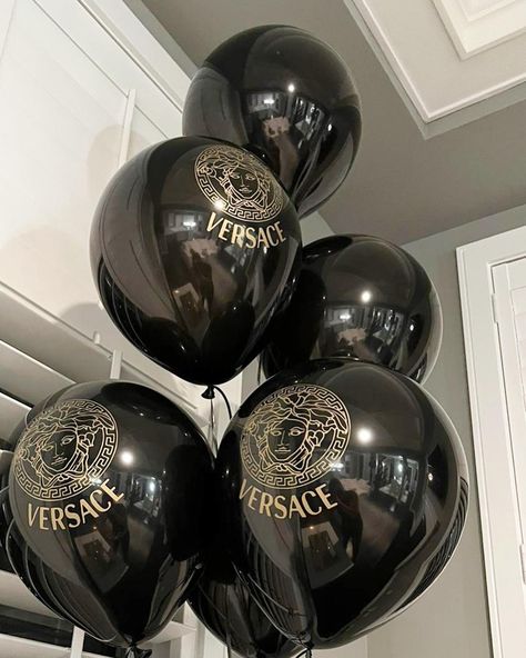 Absolutely love our inspired Versace ballons! 😍 Versace Birthday Theme, Versace Decoration Party, Versace Cake For Men, Versace Birthday Party Ideas, Versace Party Theme, Versace Theme Party Ideas, Versace Cake, Buchona Party, Versace Party