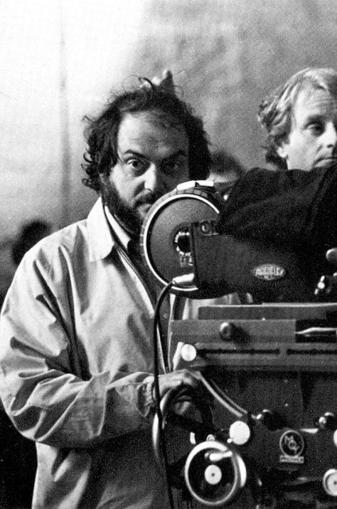 Stanley Kubrick on the set of Barry Lyndon. Spartacus. Clockwork Orange. Lolita. 2001 Space Odyssey. Barry Lyndon, Fritz Lang, Movie Directors, Movie Projector, I Love Cinema, Leyte, Space Odyssey, Film D'animation, Clockwork Orange