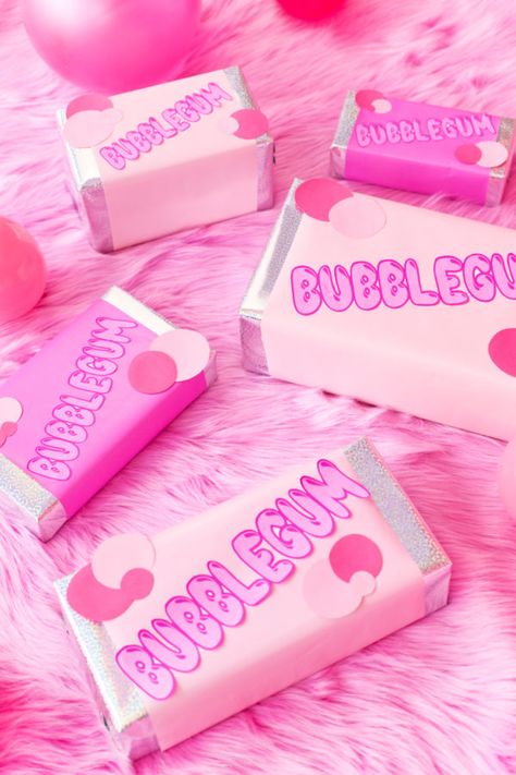 Bubblegum Pop Aesthetic, Bubble Gum Wallpaper, Bubble Gum Aesthetic, Bubblegum Aesthetic, Buble Gum, Pink Bubblegum, Pink Wrapping Paper, Silver Wrapping Paper, Makeup Package