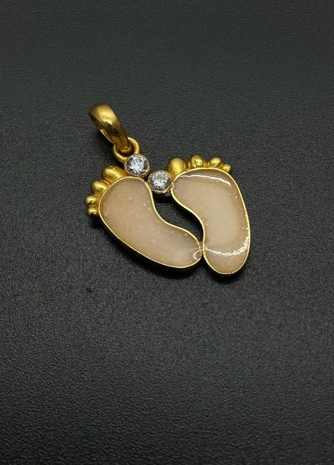 Any shape and design can be made using breastmilk ,cord ,teeth  and hair Breastmilk Pendant, Breastmilk Jewellery, Baby Jewelry Gold, Gold Jewelry Prom, Unique Gold Jewelry Designs, Locket Design, Gold Temple Jewellery, Silver Jewelry Accessories, Breastmilk Jewelry