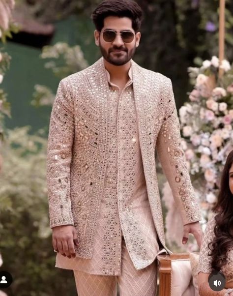 Indowestern Outfits For Men, Men Advice, Traditional Indian Mens Clothing, Best Wedding Suits For Men, Wedding Suits Men Black, Indian Wedding Suits Men, Indian Wedding Clothes For Men, Best Wedding Suits, Sherwani For Men Wedding