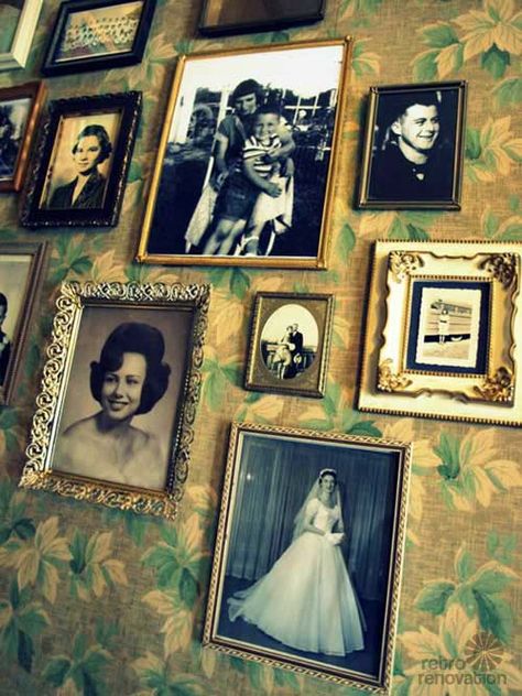 Make a vintage gallery wall: retrorenovation Family History Photo Wall, Ancestry Gallery Wall, Ancestry Wall, Antique Gallery Wall, Vintage Family Pictures, Grandma's Cottage, Family Photo Gallery Wall, Memories Photo, Photo Collage Wall