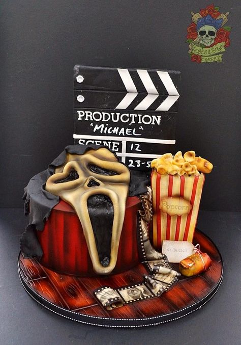 Horror Cake, Scary Halloween Food, Scary Cakes, Movie Cakes, Scream Movie, Crazy Cakes, Just Cakes, Unique Cakes, Novelty Cakes