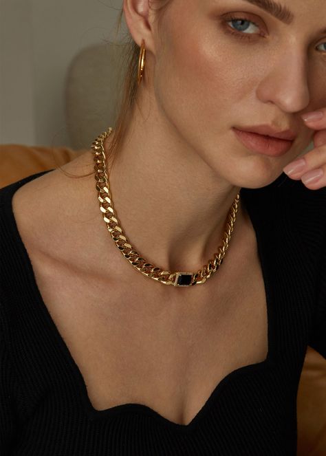 Chain Necklace Outfit, Gold Crucifix Necklace, Thick Gold Chain Necklace, Gold Necklace Wedding, Chunky Gold Necklaces, Thick Gold Chain, Necklace Combo, Chunky Gold Chain, Thick Chain Necklace