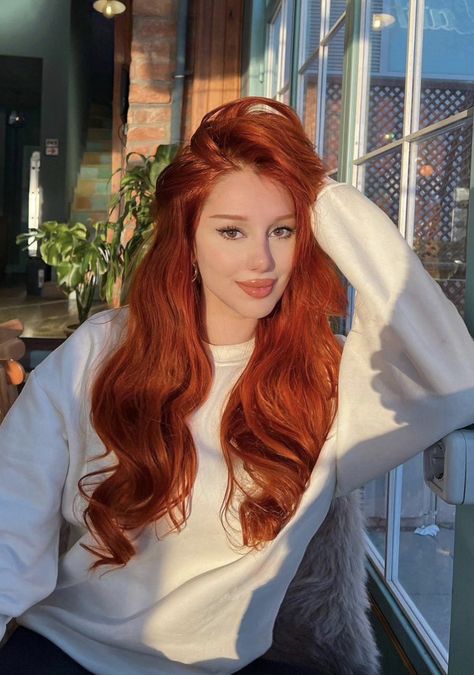 Pretty Red Hair, Copper Red Hair, Hair Color Orange, Red Hair Inspo, Ginger Hair Color, Vlasové Trendy, Copper Hair Color, Hair Color Auburn, Long Red Hair