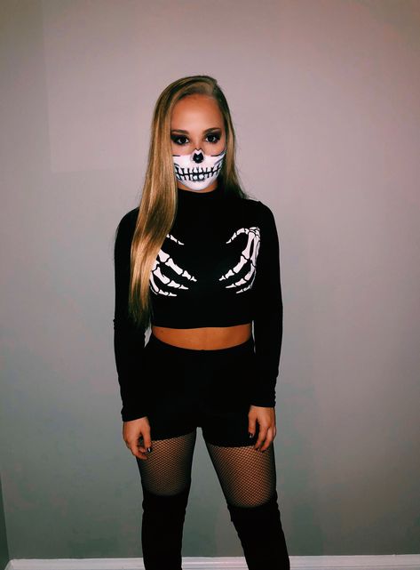 Skeleton-halloween costume Halloween Costumes Skeleton Women Makeup Ideas, Women Skeleton Costume, Diy Skeleton Costume, Skeleton Costume Diy, Costume Template, Diy Skeleton, Women Skeleton, Skeleton Halloween Costume, Skeleton Costume