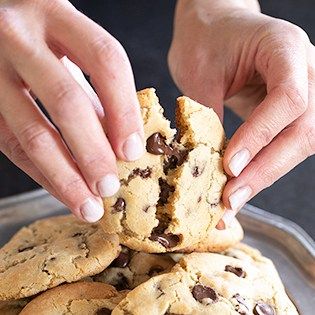 The BEST Gluten Free Chocolate Chip Cookies | Gluten Free on a Shoestring Gluten Free Chocolate Chip Cookies Easy, Gluten Free Cookies Easy, Best Gluten Free Cookies, Gluten Free Chocolate Chip Cookies, Soft Chocolate Chip Cookies, Easy Chocolate Chip Cookies, Gluten Free Chocolate Chip, Best Gluten Free, Cookies Easy