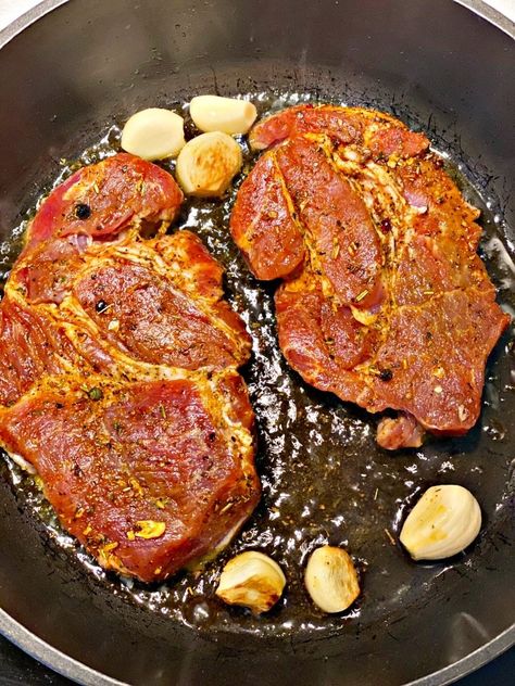 Pork Flank Steak Recipes, Steak Pork Chops Recipes, Pork Steak Meals Dinners, Healthy Pork Steaks, Pork Sirloin Recipes Boneless, Pork Steak Cast Iron Skillet, Boston Pork Steak Recipes, Fresh Pork Steak Recipes, Pork Steak Meal Ideas