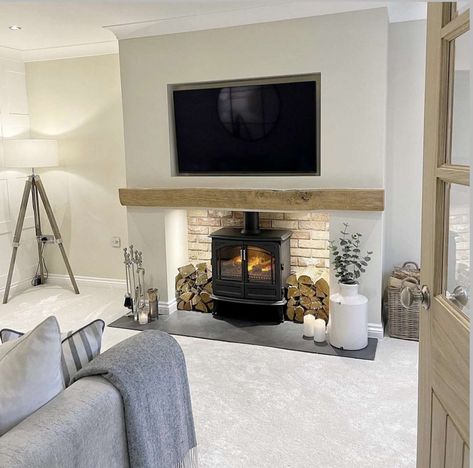 Tv Unit Design Modern Living Luxury, Wood Burning Stoves Living Room, Log Burner Living Room, Tv Unit Design Modern, Feature Wall Living Room, Snug Room, Living Room Decor Neutral, Living Room Renovation, Living Room Decor Fireplace