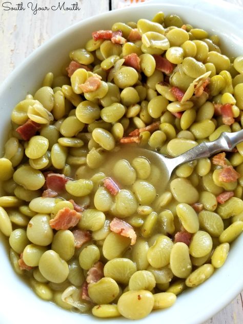 Country-Style Baby Lima Beans | A no-fail Southern recipe for tender baby lima beans (butterbeans) cooked low and slow with bacon. Lima Beans In Crockpot, Green Lima Beans, Lima Beans Recipe, Baby Lima Beans, Cooking Lima Beans, Beans Recipe Crockpot, Beans And Ham, Lima Bean Recipes, Butter Beans Recipe