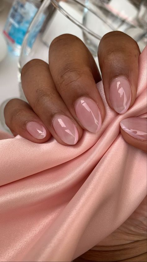 #2020 #nials #pink #almond #trendy #trendynails #aesthetic #barbie #acrylic #gelnails #weddingnails #french #nudenails Short Classy Nails, Classy Almond Nails, Manikur Kuku, Milky Nails, Nagel Tips, Minimal Nails, Work Nails, Casual Nails, Classy Acrylic Nails