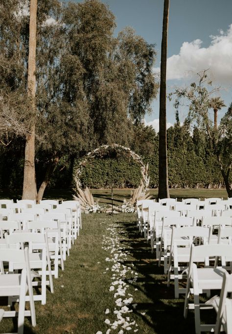 Spring Airbnb Wedding in Arizona Arizona Airbnb, Airbnb Wedding Venues, Modern Airbnb, Wedding In Arizona, Az Wedding, Airbnb Wedding, Arizona Elopement, Arizona Wedding Venues, Dream Day