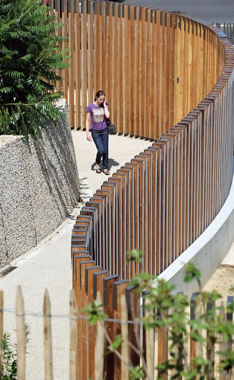 Gallery of Jardin Serge Gainsbourg / Matthieu Gelin & David Lafon Architecte - 30 Kenya Landscape, Landscape And Urbanism Architecture, Landscape Gardening, Types Of Fences, Easy Landscaping, Landscape And Urbanism, Fence Landscaping, Modern Fence, Landscape Services