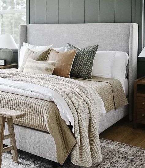 Comforter For Gray Headboard, Grey Apolstered Headboard Bedroom, Bedding For A Grey Headboard, Guest Bedroom Headboard Ideas, Bedroom With Gray Bed Frame, Bedding With Gray Headboard, Gray Bedframe Room, Light Grey Headboard Bedroom Ideas Decor, Light Grey Bedframe Room Ideas