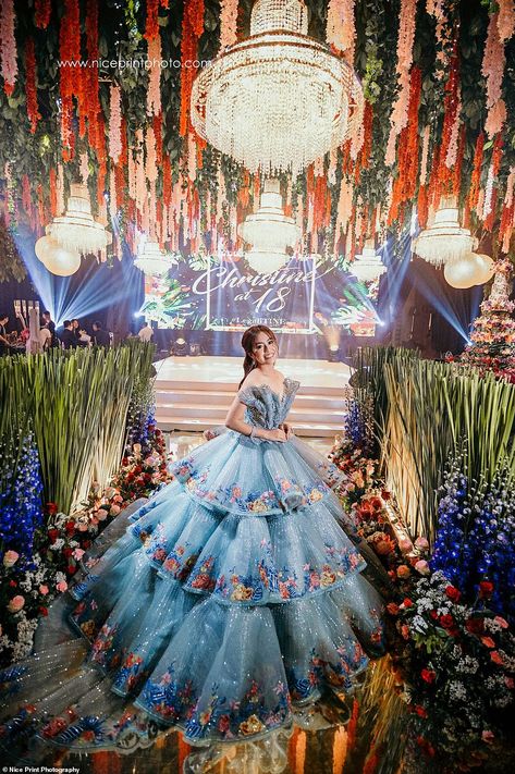 Inside an incredible Crazy Rich Asians themed 18th birthday party in the Philippines Birthday Party Dress Up Themes, Crazy Rich Asians Gown, 18th Birthday Party Dress, Party Dress Up Themes, 18th Debut Theme, Crazy Rich Asians Wedding, Dress Up Themes, 18th Debut Ideas, Debut Decorations