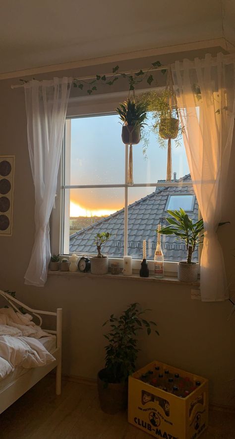 Window Middle Of Wall Bedroom, Small Window Decor Ideas Living Room, Bedroom Window Inspirations, Bedroom Small Window Curtains, Plants Window Aesthetic, Bedroom Window Sill Ideas, Short Curtains Bedroom Aesthetic, Aesthetic Window Bedroom, Windowseal Decor Ideas Bedroom