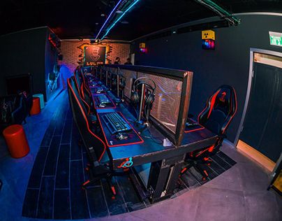 Check out new work on my @Behance profile: "LVLUP Gaming Centre - After Final Projeting in REAL" http://be.net/gallery/76958833/LVLUP-Gaming-Centre-After-Final-Projeting-in-REAL Neon Club, Computer Club, Gaming Lounge, Gaming Center, Underground Shelter, Video Game Rooms, Reception Design, Game Room Design, Club Design