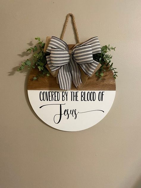 Christian Wreath, Welcome Signs Front Door, The Blood Of Jesus, Front Door Hanger, Blood Of Jesus, Door Hangers Diy, Wood Block Crafts, Welcome Door Signs, Door Signs Diy