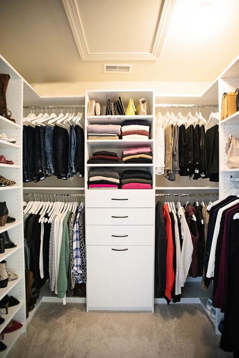 A Peek Into My Closet #FashionFriday U Shaped Closet, Walk In Closet Luxury, Walk In Closet Layout, Closet Redo, Closet Planning, Ikea Closet, Walking Closet, Closet Design Layout, Closet Renovation