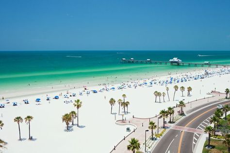 Best East Coast Beaches, East Coast Beach, Beaches In Florida, Beach In Florida, Jet Skiing, East Coast Beaches, Water Background, Clearwater Beach, Travel South